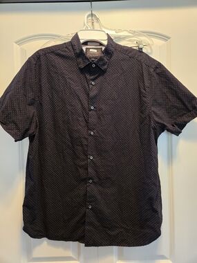 Cactus Man Men's Short-Sleeve Button-Down Shirt in Black with Tiny Dot Print